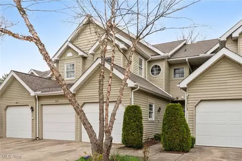 425 Eagle Trce #425, Mayfield Heights, OH 44124