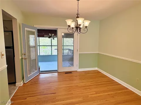 Dining - 417 Windsor Dr, Elyria, OH 44035 photo 2 of 2