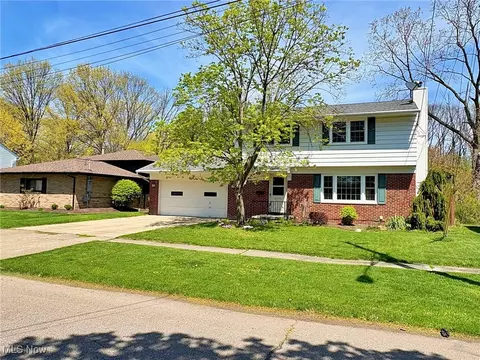 Other - 417 Windsor Dr, Elyria, OH 44035 photo 2 of 7
