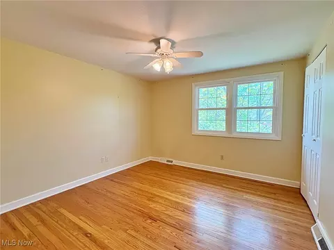 Bedroom - 417 Windsor Dr, Elyria, OH 44035 photo 8 of 9