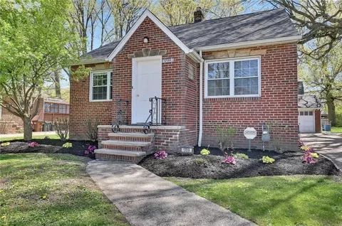 1709 Tuxedo Ave, Parma, OH 44134