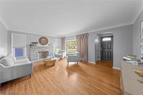 6315 Brookside Rd, Independence, OH 44131 photo 2