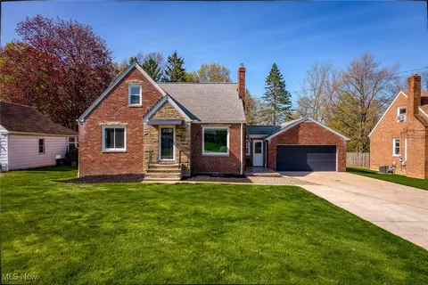 6315 Brookside Rd, Independence, OH 44131