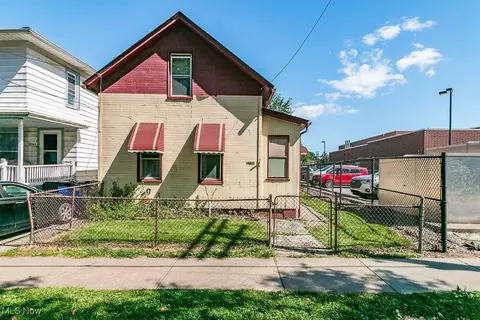 3135 W 46th St, Cleveland, OH 44102