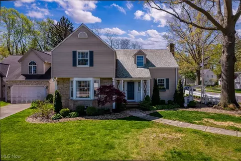 30225 Lake Rd, Bay Village, OH 44140