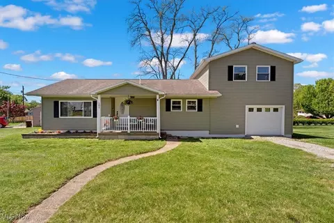 101 Dye Cir, Marietta, OH 45750