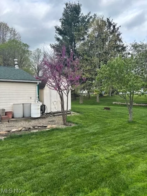 Exterior - 1521 Difford, Niles, OH 44446 photo 5 of 6