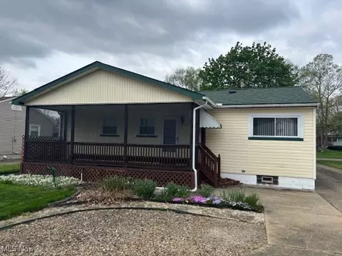 Exterior - 1521 Difford, Niles, OH 44446 photo 2 of 6