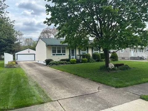1521 Difford, Niles, OH 44446