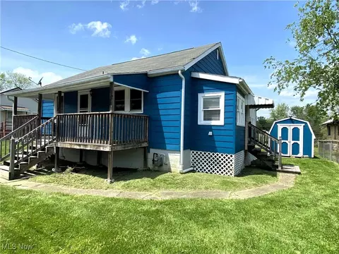1309 12 Rayon Dr, Parkersburg, WV 26101