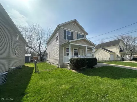 Exterior - 1012 W 34th St, Ashtabula, OH 44004 photo 3 of 5