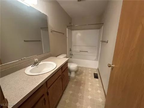 Bath - 1012 W 34th St, Ashtabula, OH 44004 photo 1 of 2