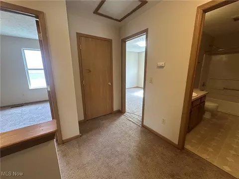 Entry Way - 1012 W 34th St, Ashtabula, OH 44004 photo 1 of 1