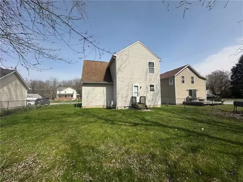 Exterior - 1012 W 34th St, Ashtabula, OH 44004 photo 5 of 5