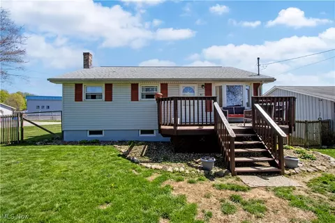 43 Varnes Dr, Apple Creek, OH 44606