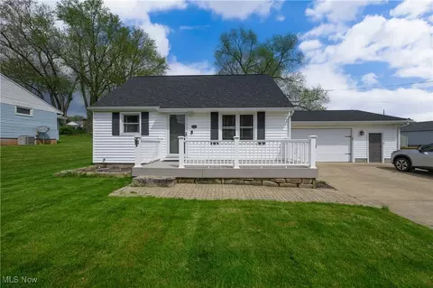 138 California Ave, Louisville, OH 44641