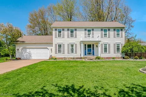 9283 Cherrystone Dr, Mentor, OH 44060