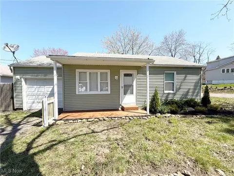 4587 Elyria Ave, Lorain, OH 44055 photo 1