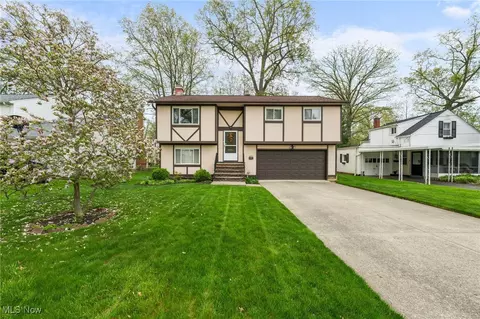 6051 Decker Rd, North Olmsted, OH 44070
