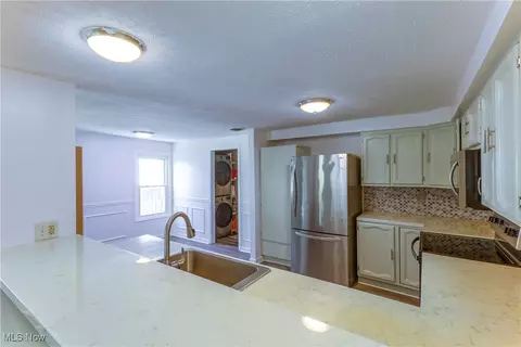 Kitchen - 3050 Latimer Ave, Ashtabula, OH 44004 photo 3 of 3