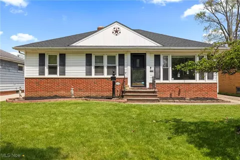 11610 Barrington Blvd, Parma Heights, OH 44130