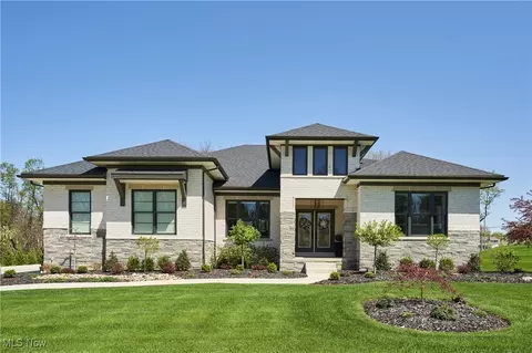 2773 Galway Dr, Brunswick, OH 44212