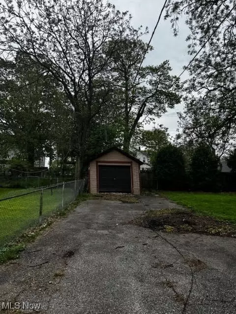 2128 E 30th St, Lorain, OH 44055 photo 12