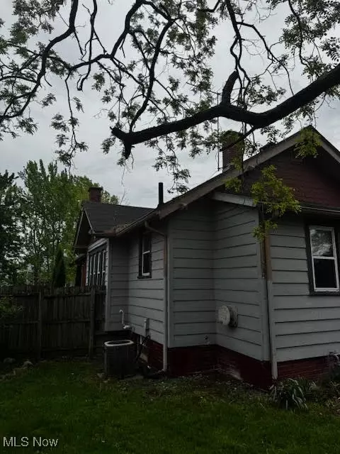 2128 E 30th St, Lorain, OH 44055 photo 14
