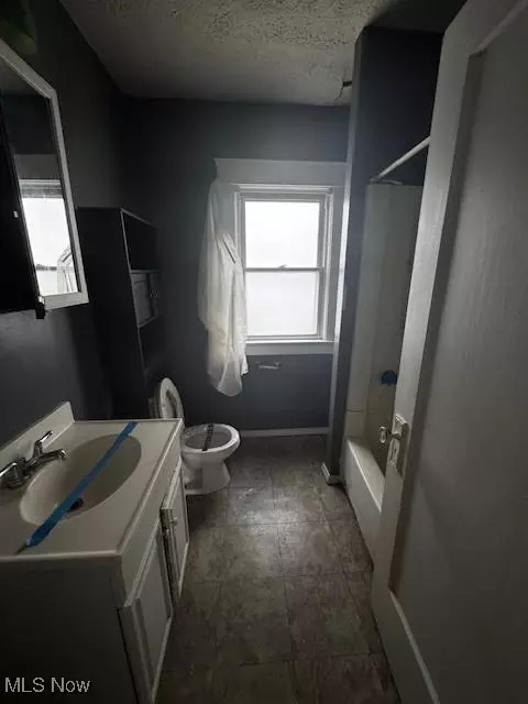 2128 E 30th St, Lorain, OH 44055 photo 9