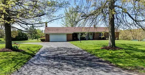 12336 Elton St SW, Navarre, OH 44662