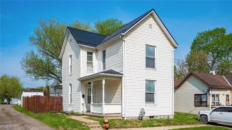 326 S 8th St, Cambridge, OH 43725