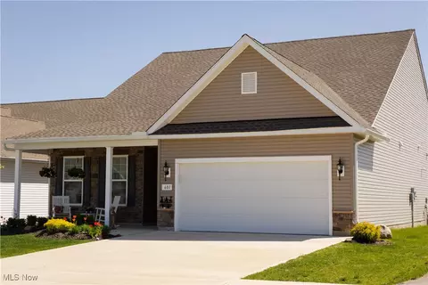 601 Cedar Crest Dr, Elyria, OH 44035