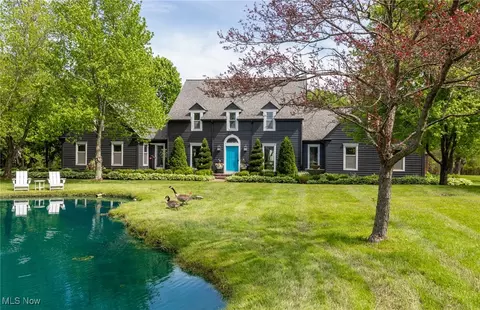675 Wheatfield Dr, Aurora, OH 44202