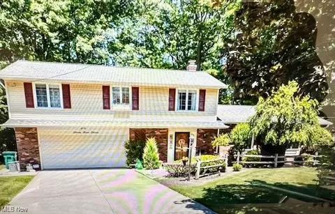 353 Dumbarton Blvd, Richmond Heights, OH 44143