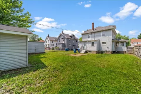 Exterior - 1832 E 34th St, Lorain, OH 44055 photo 3 of 3