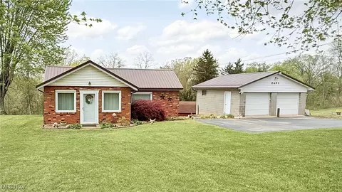 2401 Eldersville Rd, Follansbee, WV 26037
