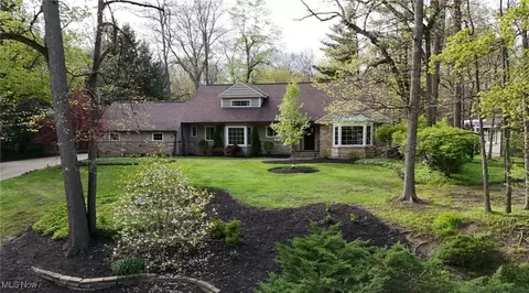 29449 Edgedale Rd, Pepper Pike, OH 44124