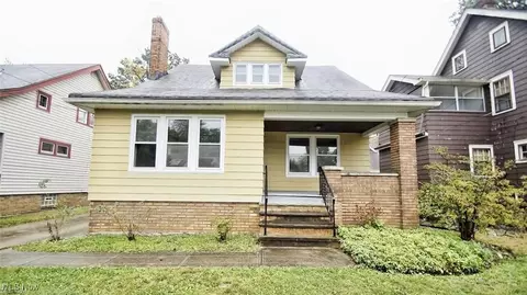 3996 Bluestone Rd, Cleveland Heights, OH 44121