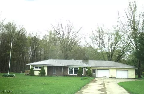 1519 Greenville Rd, Bristolville, OH 44402