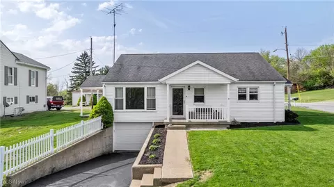 103 Greenview Dr, Cadiz, OH 43907
