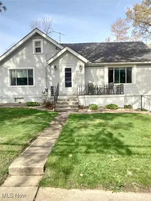 378 5th St NE, Barberton, OH 44203