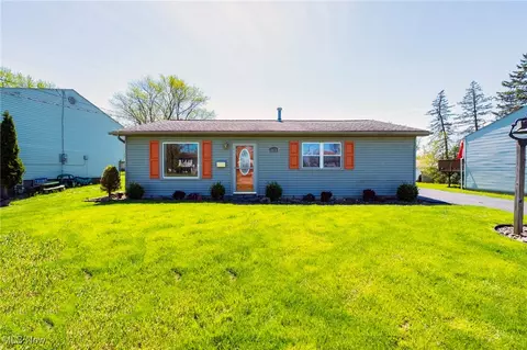 5673 Radcliffe Ave, Austintown, OH 44515