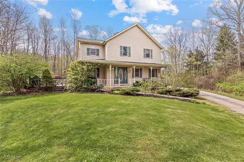 450 Jackson Rd, Aurora, OH 44202