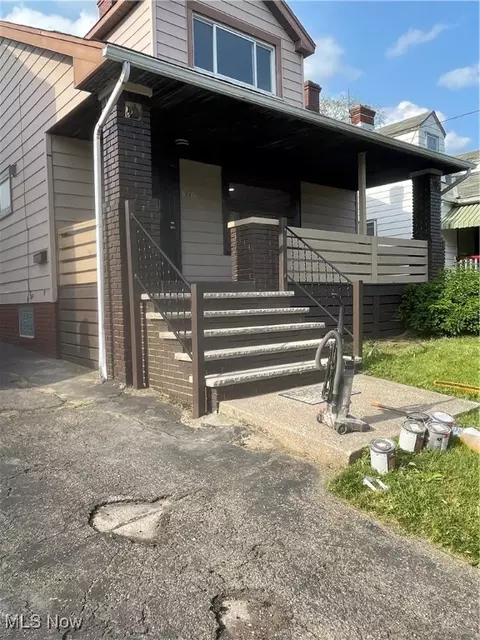 15017 Kingsford Ave, Cleveland, OH 44128