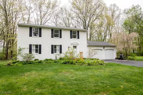 10393 Revere Ct, Painesville, OH 44077
