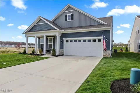 23459 St Andrews Dr, Columbia Station, OH 44028