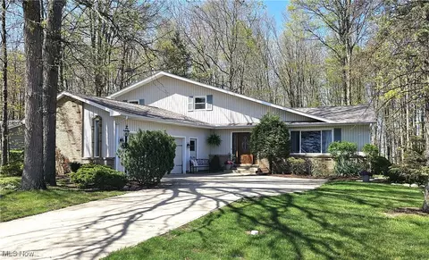 14296 Wilma Dr, Strongsville, OH 44136