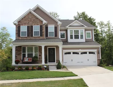 840 Sunrise Cir, Aurora, OH 44202