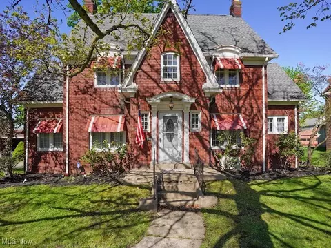 181 Roselawn Ave NE, Warren, OH 44483