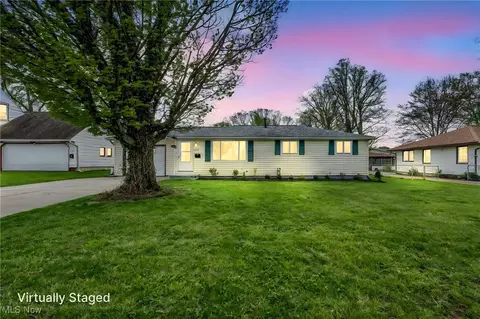 1243 Westwood Dr, Lorain, OH 44053